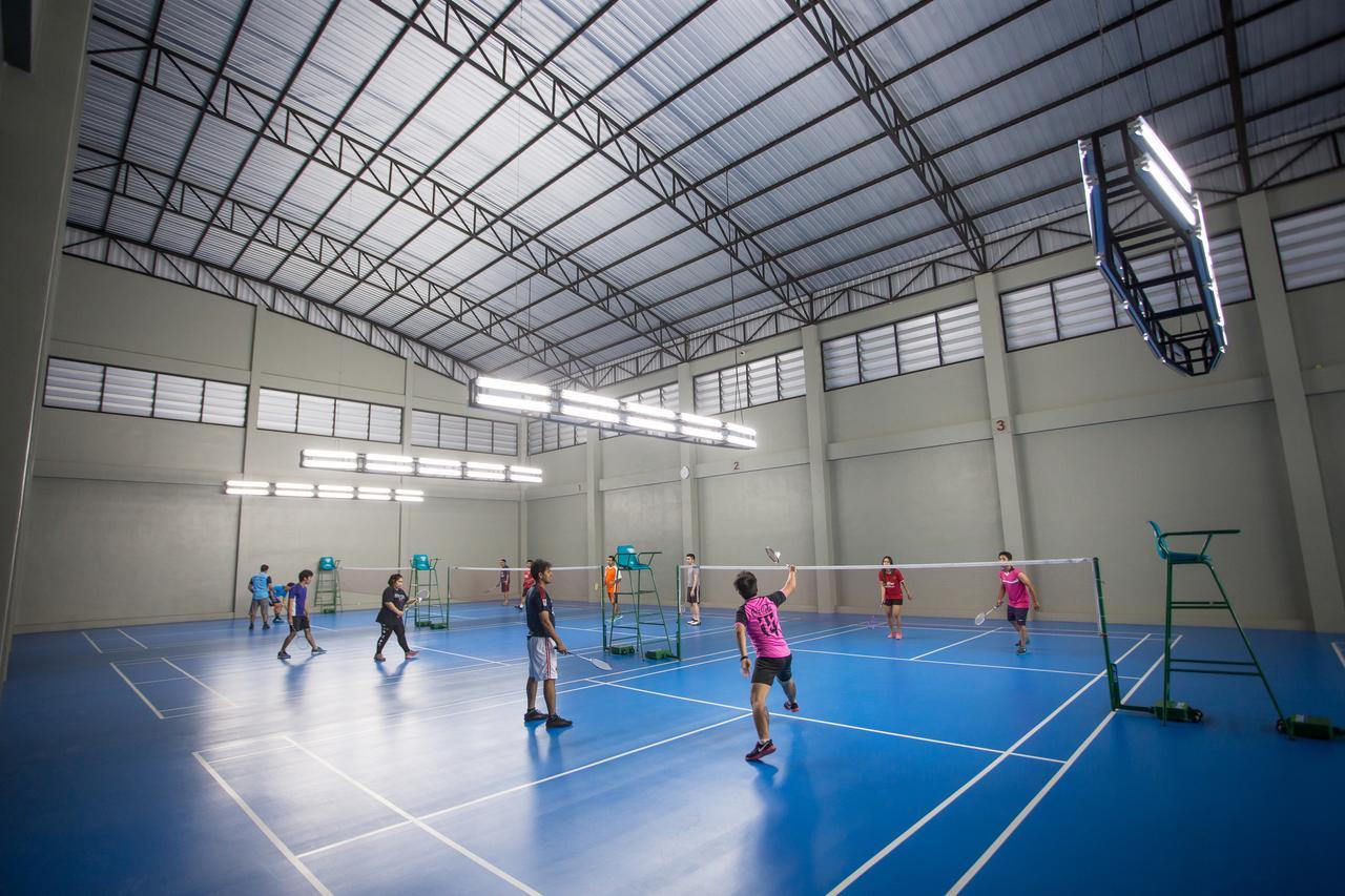 Готель Ac Sportcenter Хат'яй Екстер'єр фото